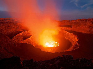 lava-cauldron-nyiragongo-peter